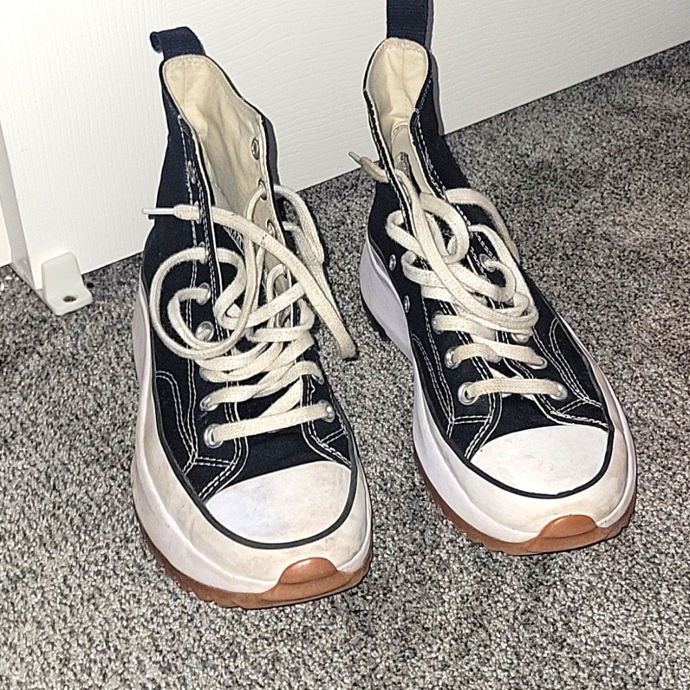 Converse Run Star Hike